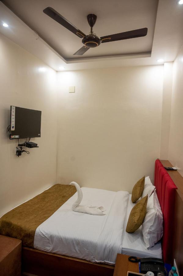Hotel Kiran Palace Varanasi Exterior foto