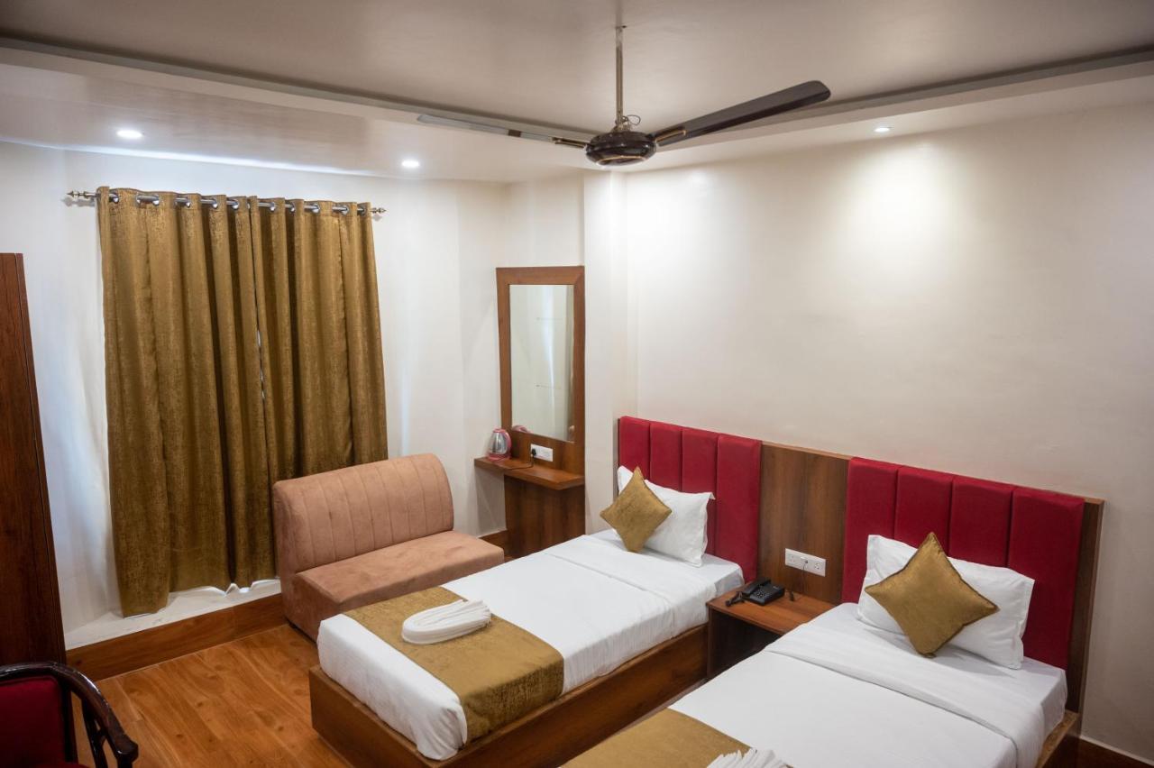 Hotel Kiran Palace Varanasi Exterior foto
