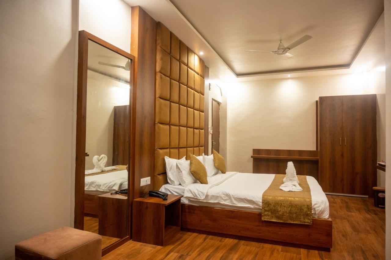Hotel Kiran Palace Varanasi Exterior foto