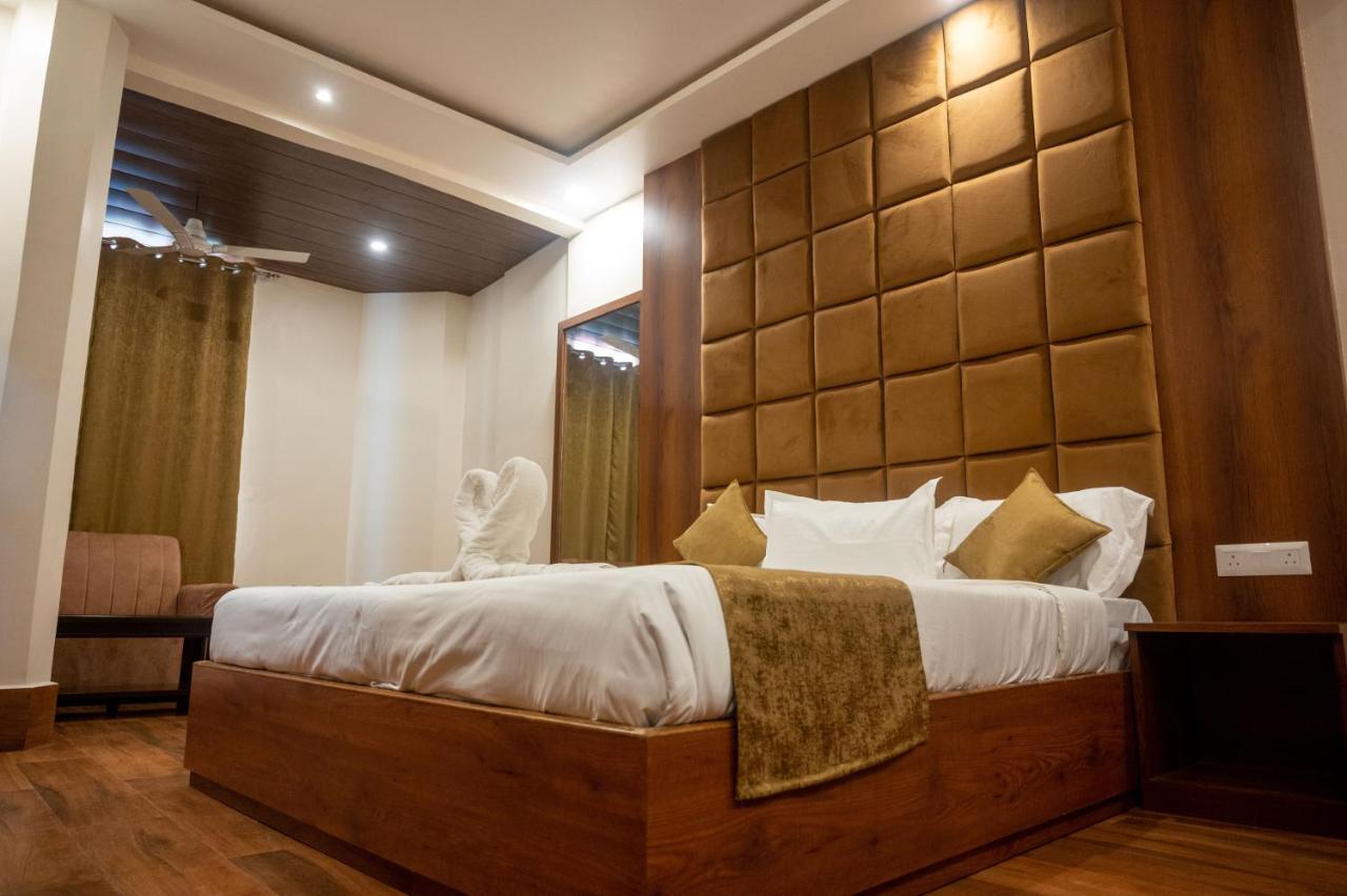 Hotel Kiran Palace Varanasi Exterior foto
