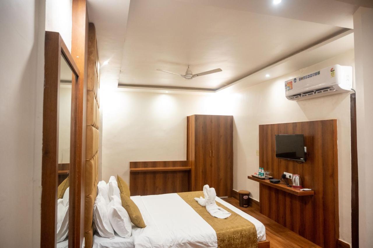 Hotel Kiran Palace Varanasi Exterior foto