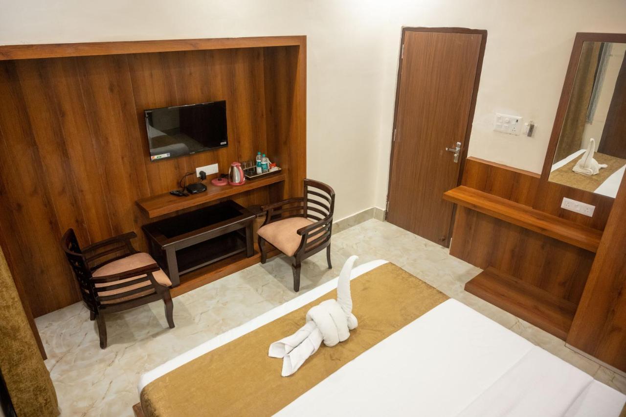 Hotel Kiran Palace Varanasi Exterior foto