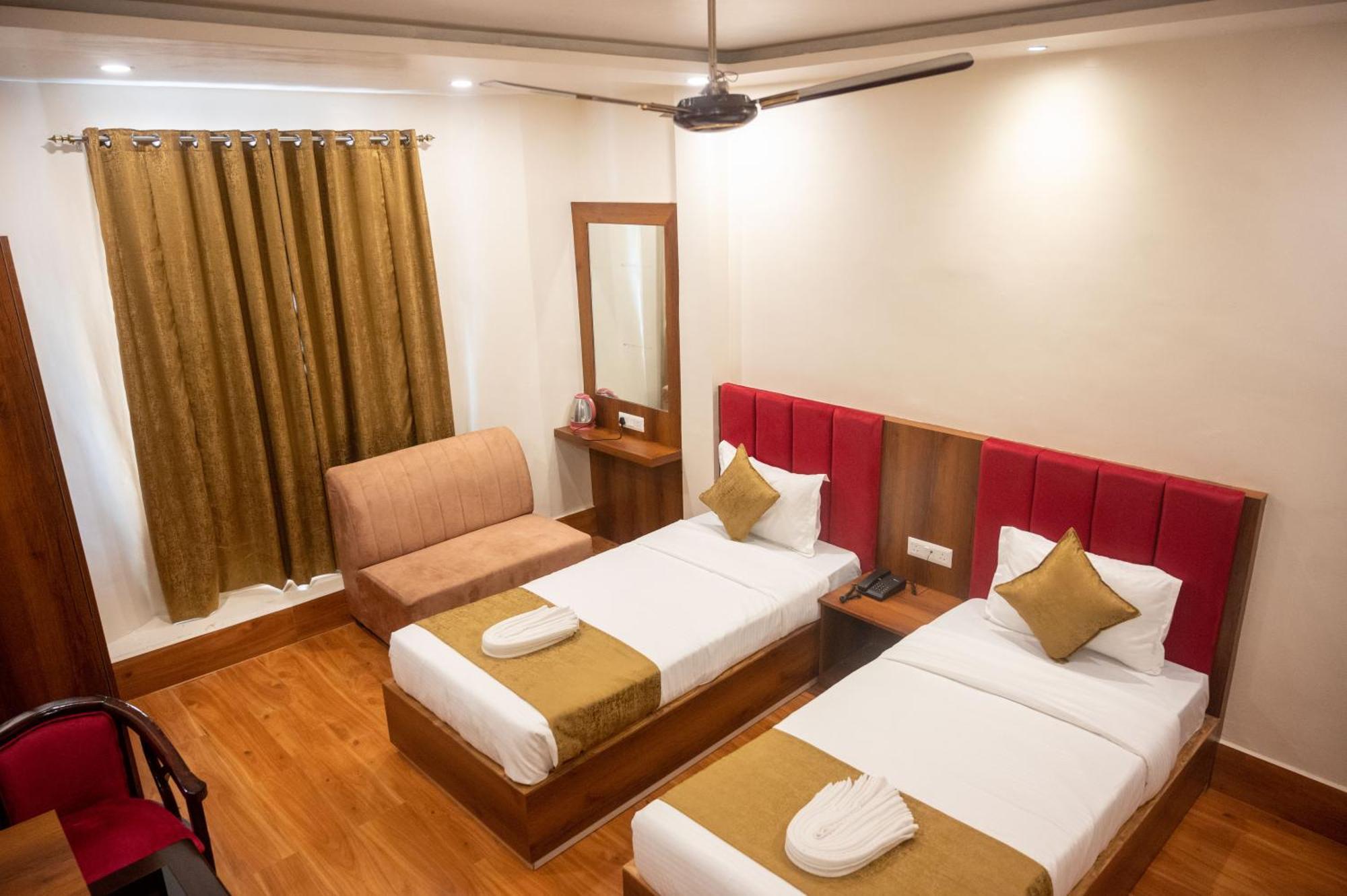 Hotel Kiran Palace Varanasi Exterior foto